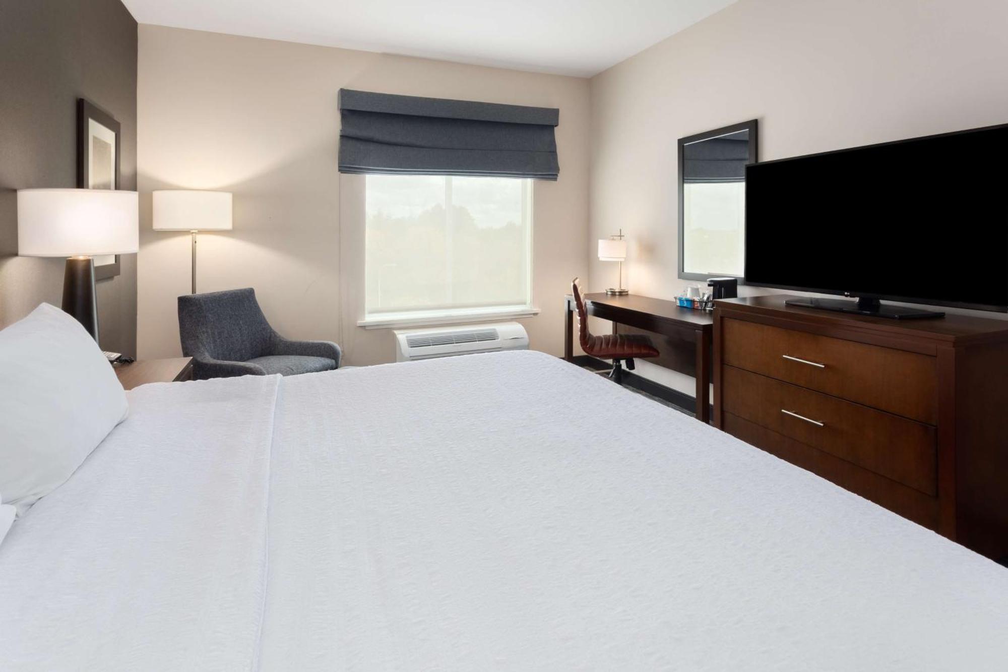 Hampton Inn By Hilton Nashville Airport Century Place Экстерьер фото