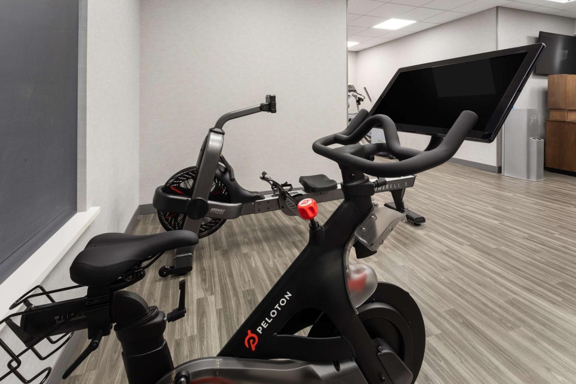 Hampton Inn By Hilton Nashville Airport Century Place Экстерьер фото