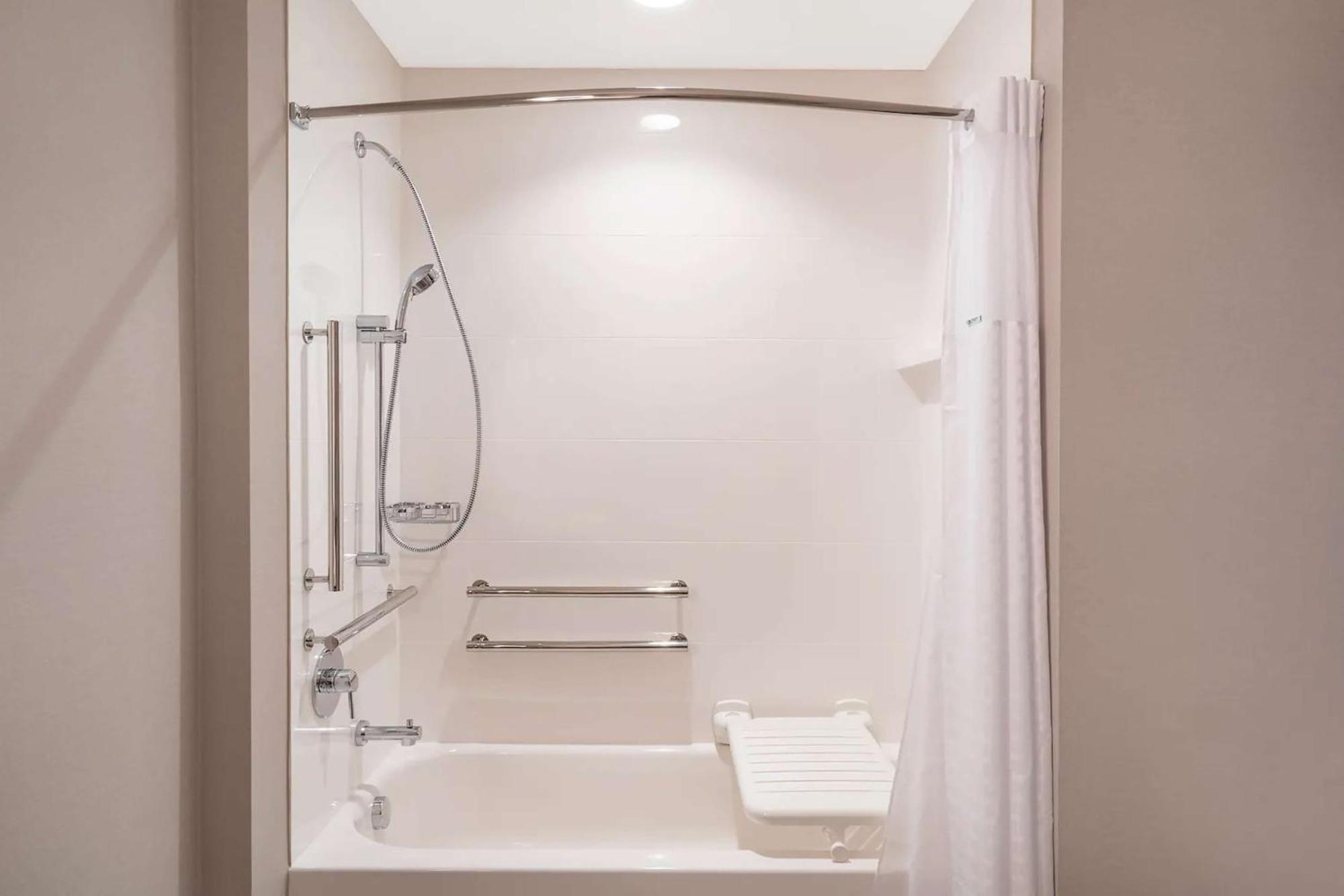 Hampton Inn By Hilton Nashville Airport Century Place Экстерьер фото